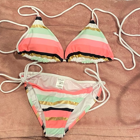 Venus Bikini - Picture 1 of 4